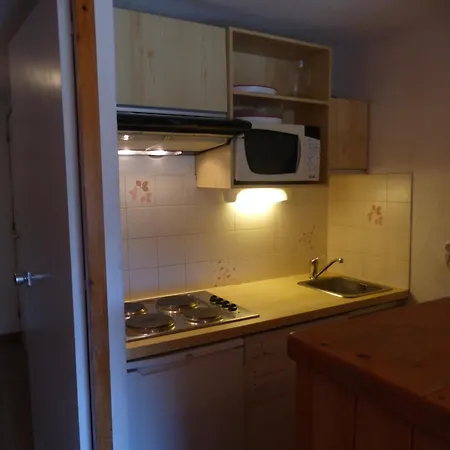 Apartment Au Coeur De Meribel, 4 Pers., Balcon Sud, Proche Pistes Et Commerces - Fr-1-411-693 Les Allues
