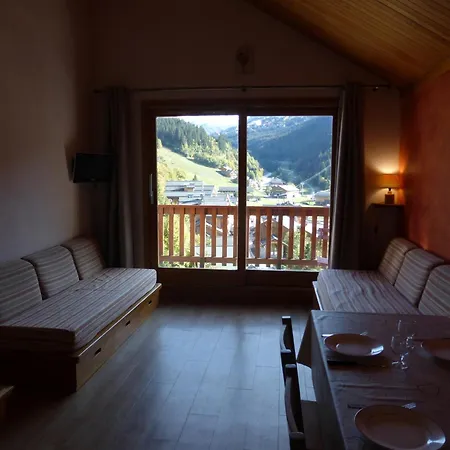 Apartment Au Coeur De Meribel, 4 Pers., Balcon Sud, Proche Pistes Et Commerces - Fr-1-411-693
